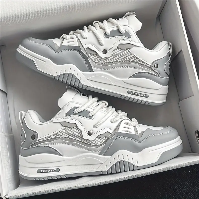 Lightweight Skate Shoes
